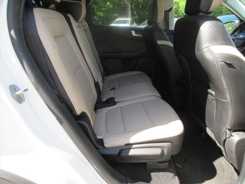 Used 2022 Ford Escape SEL w/ Technology Package FWD image 30