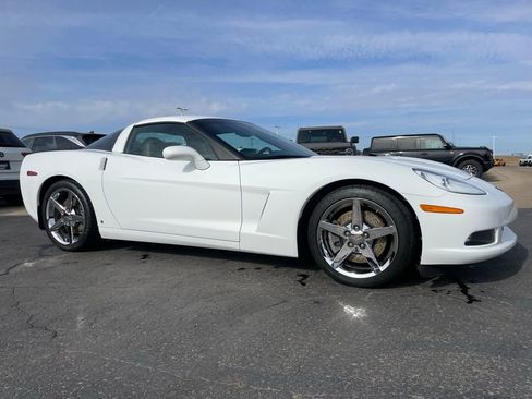 Used 2007 Chevrolet Corvette Coupe w/ Preferred Equipment Group image 4
