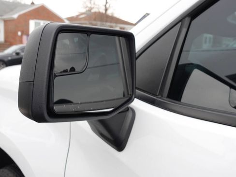 Used 2023 Chevrolet Silverado 1500 Custom image 13