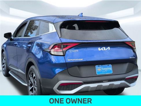 Used 2023 Kia Sportage EX FWD image 4