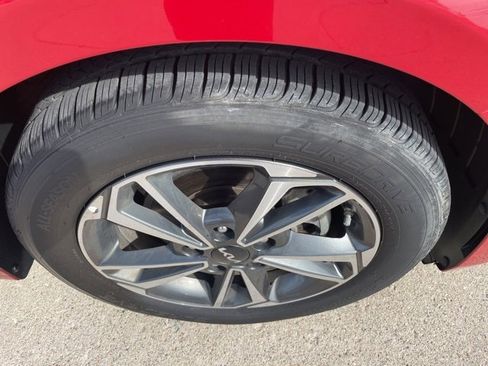 Used 2023 Kia Forte LXS image 17