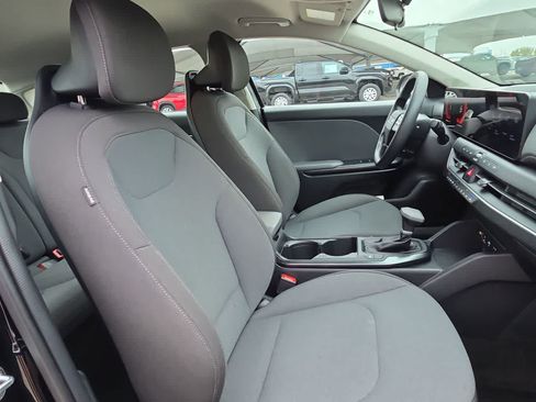 Used 2025 Kia K4 FWD image 18
