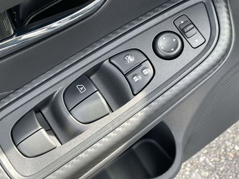 New 2025 Nissan Versa SV w/ Trunk Package image 16