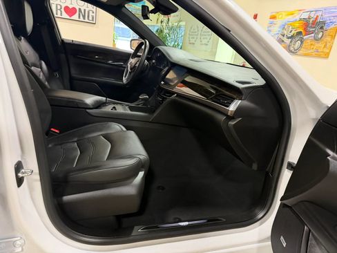 Used 2018 Cadillac CT6 Luxury AWD/4WD image 40