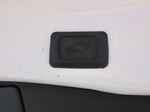 Used 2023 Toyota RAV4 XLE w/ Convenience Package image 15