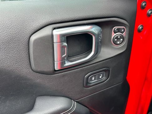 Used 2023 Jeep Gladiator Overland AWD/4WD image 16