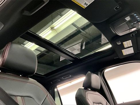 Used 2023 Ford Expedition Max Limited image 17