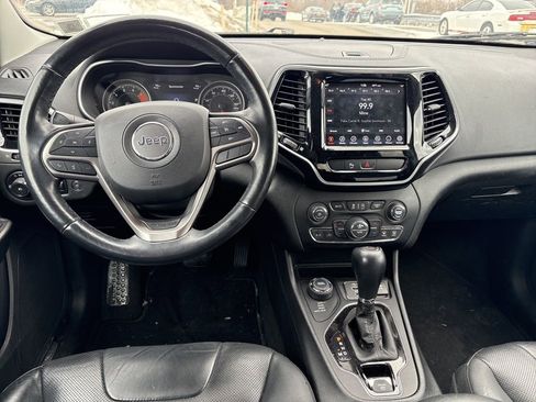 Used 2019 Jeep Cherokee Limited image 13