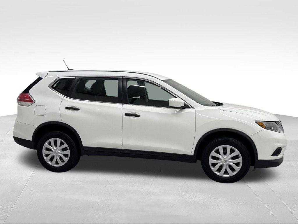 Used 2016 Nissan Rogue S AWD/4WD image 7