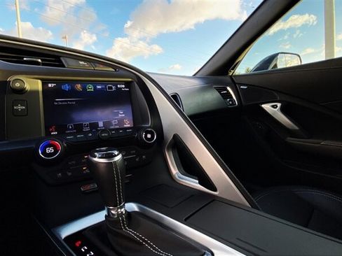 Used 2019 Chevrolet Corvette Z06 RWD image 9