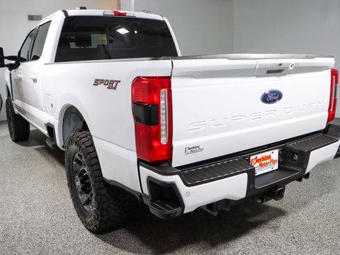 Used 2023 Ford F250 Lariat w/ Sport Appearance Package AWD/4WD image 9