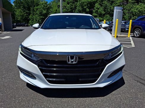 Used 2018 Honda Accord Sport image 4