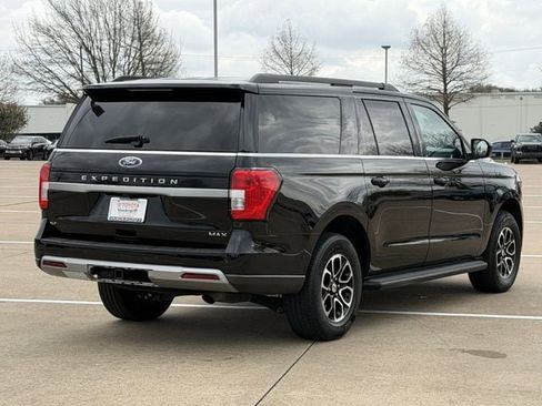 Used 2024 Ford Expedition Max XLT image 4