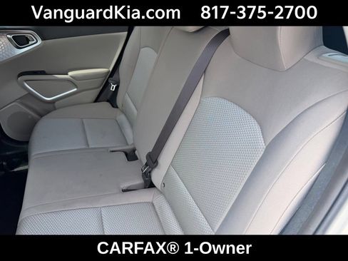 Certified 2025 Kia Soul LX w/ LX Technology Package FWD image 24