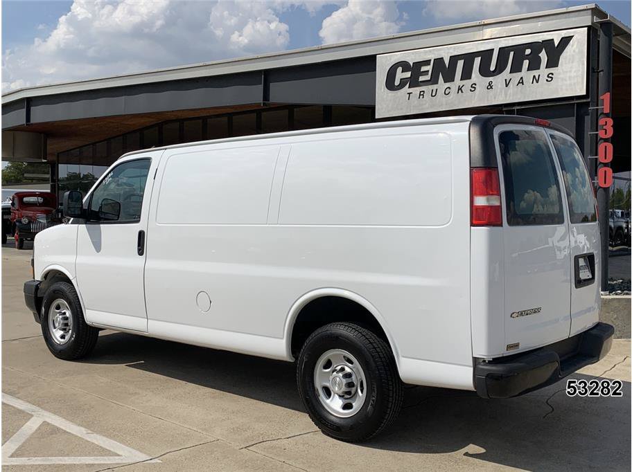 Used 2020 Chevrolet Express 2500 RWD image 6