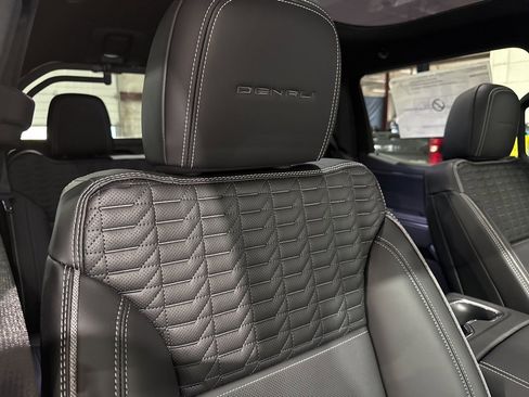 New 2025 GMC Sierra EV Denali image 40