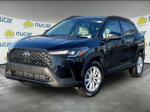 Used 2022 Toyota Corolla Cross LE FWD image 3