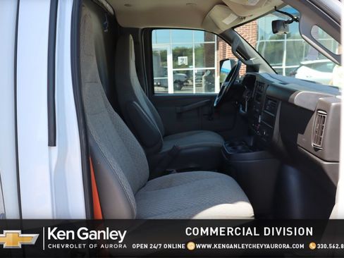 Used 2022 Chevrolet Express 3500 w/ Power Convenience Package RWD image 29