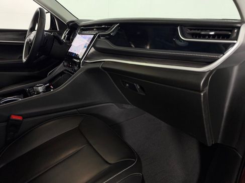 Certified 2023 Jeep Grand Cherokee 4xe image 32