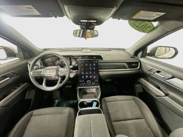 Used 2025 GMC Terrain Elevation AWD/4WD image 3