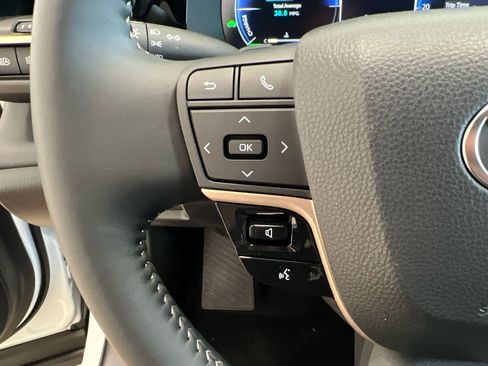 New 2026 Toyota Crown Signia AWD/4WD image 18