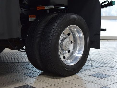 Used 2026 RAM 5500 Tradesman w/ Chrome Appearance Group AWD/4WD image 17