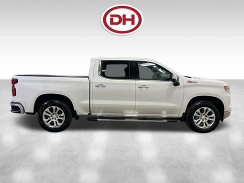 Used 2022 Chevrolet Silverado 1500 LTZ w/ LTZ Premium Package AWD/4WD image 2
