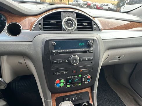 Used 2008 Buick Enclave CX w/ Driver Confidence Package image 32