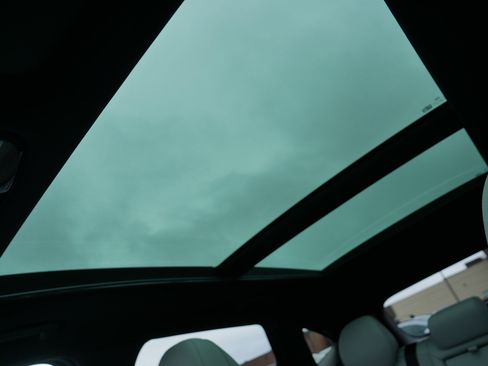 Certified 2025 Hyundai Tucson Limited image 32