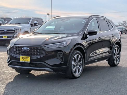 Used 2025 Ford Escape Platinum AWD/4WD image 3