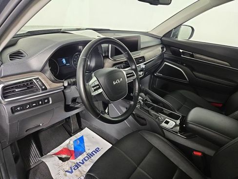 Certified 2022 Kia Telluride EX image 16