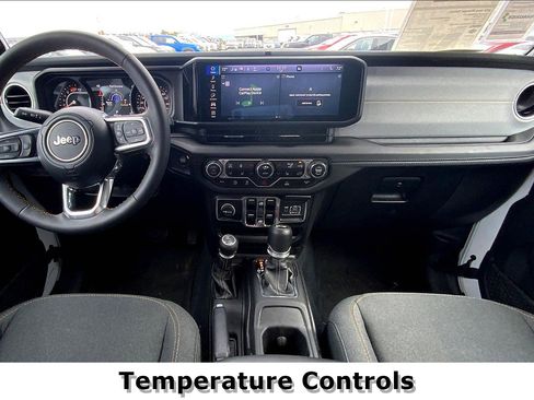 Used 2024 Jeep Wrangler Sahara image 16