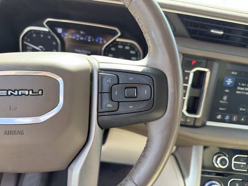 Used 2021 GMC Yukon XL Denali w/ Denali Ultimate Package RWD image 29