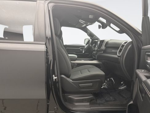 Used 2023 RAM 1500 Big Horn AWD/4WD image 16