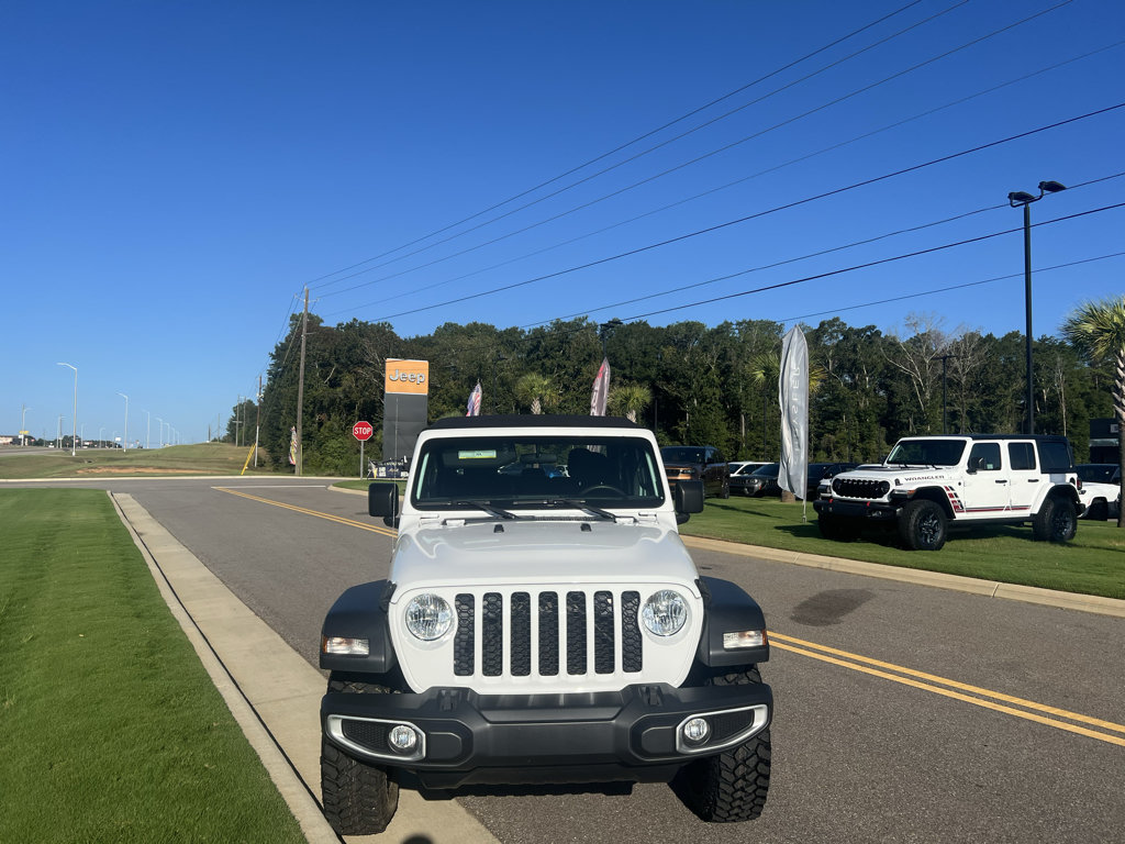 Certified 2023 Jeep Gladiator Sport w/ Trailer Tow Package AWD/4WD image 12