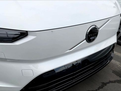 New 2025 Volvo EX90 Plus w/ Protection Package Premier image 34