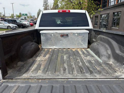 Used 2022 RAM 2500 Tradesman w/ Chrome Appearance Group AWD/4WD image 20