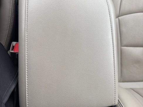 Used 2020 Buick Enclave Premium w/ Sun and Sites Package AWD/4WD image 25