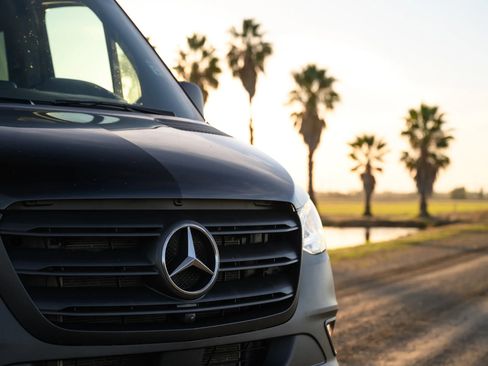 Used 2024 Mercedes-Benz Sprinter 2500 image 11