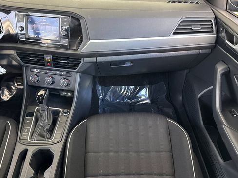 Used 2024 Volkswagen Jetta Sport image 29