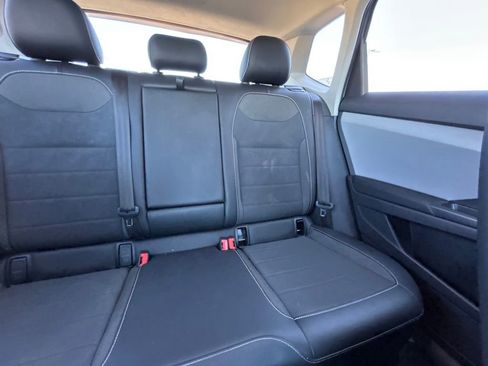 Used 2022 Volkswagen Taos SE image 14