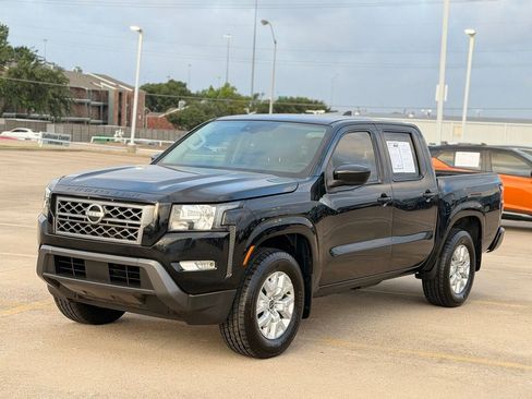 Used 2023 Nissan Frontier SV w/ SV Convenience Package RWD image 4
