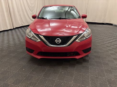 Used 2019 Nissan Sentra SV image 2