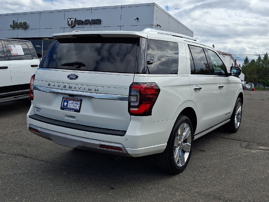 Used 2022 Ford Expedition Platinum AWD/4WD image 11