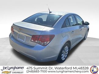 Used 2011 Chevrolet Cruze LT FWD video 3