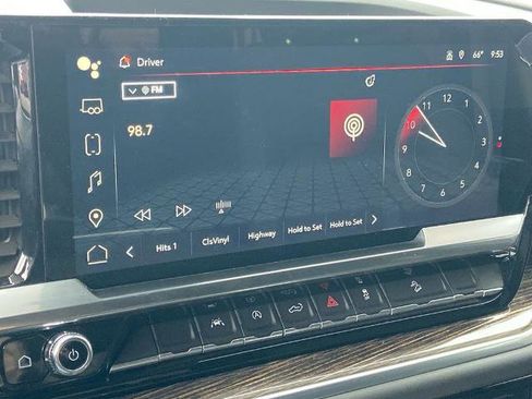 Used 2023 GMC Sierra 1500 Elevation image 9