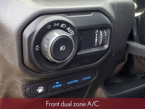 Used 2023 Jeep Wrangler Unlimited Sahara w/ Cold Weather Group AWD/4WD image 14