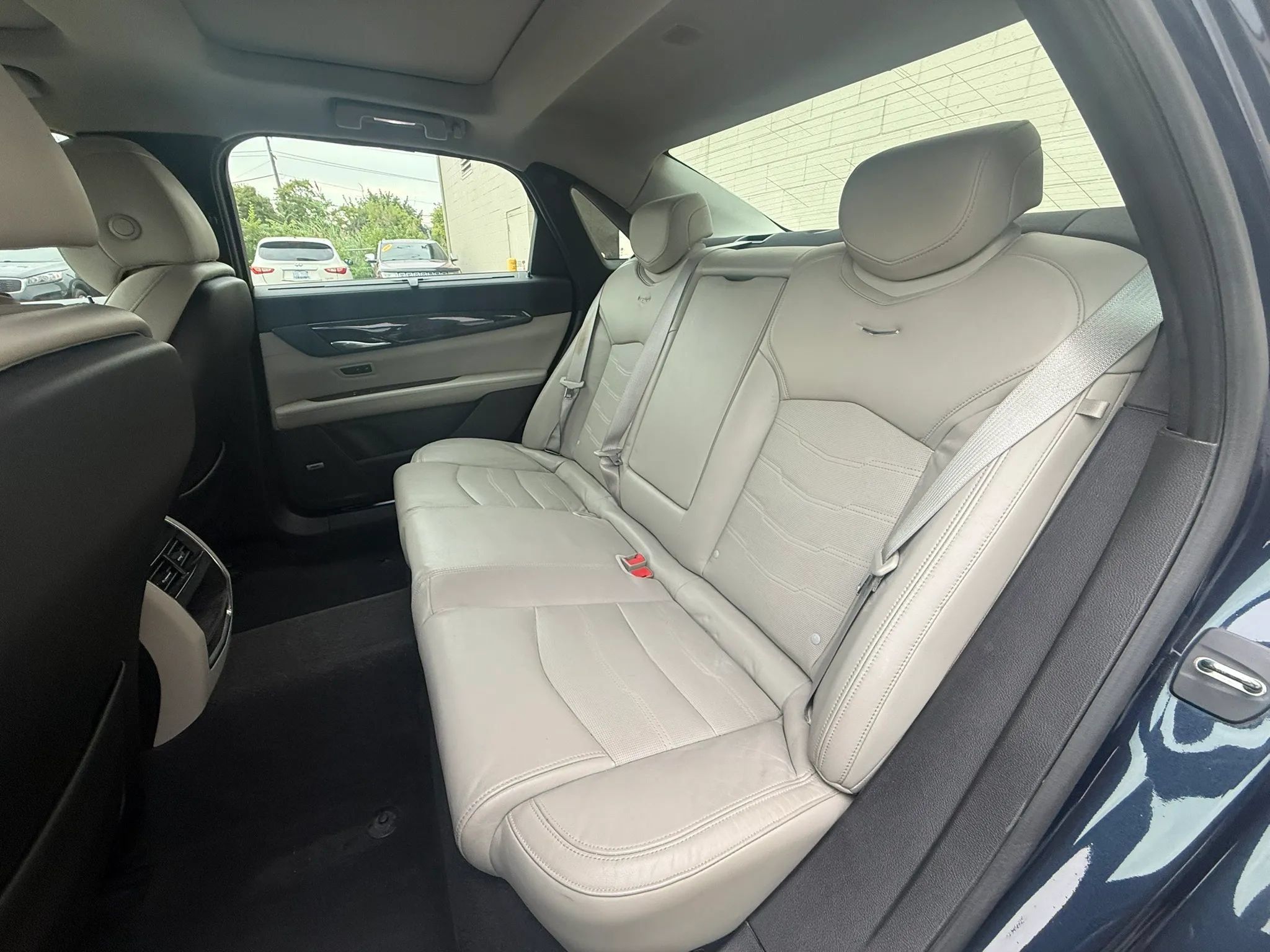 Used 2018 Cadillac CT6 Luxury AWD/4WD image 29