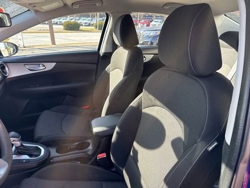 Used 2024 Kia Forte LXS w/ LXS Technology Package image 18