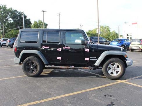 Used 2016 Jeep Wrangler Unlimited Sport w/ Quick Order Package 24S AWD/4WD image 5